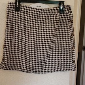 Houndstooth skirt